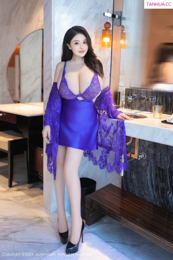   [XiuRen]高清写真图 2024.12.30 No.9677 z杯悠悠 美乳性感第6张图片